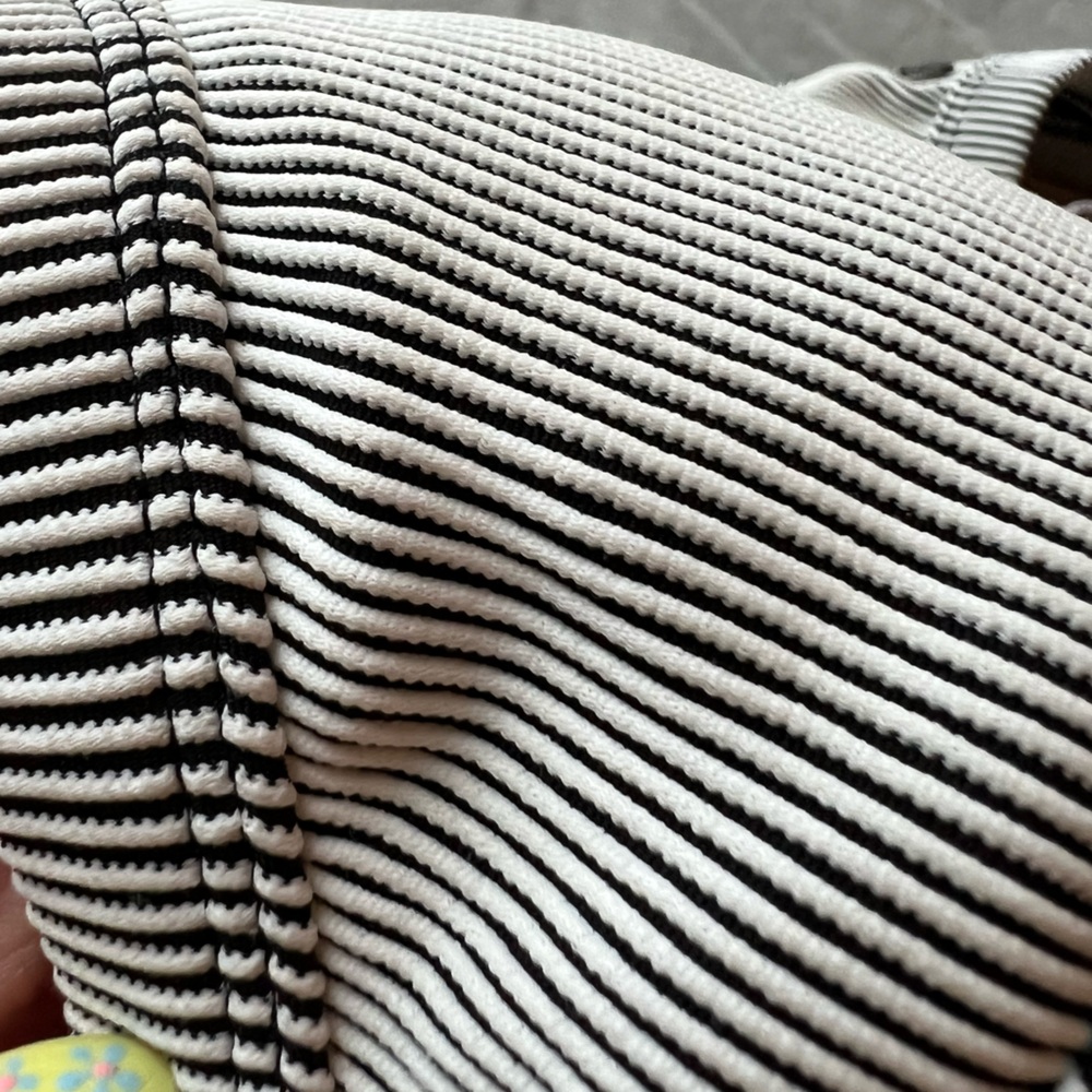 Billabong Mod Move Bikini With Two Different Bott… - image 7